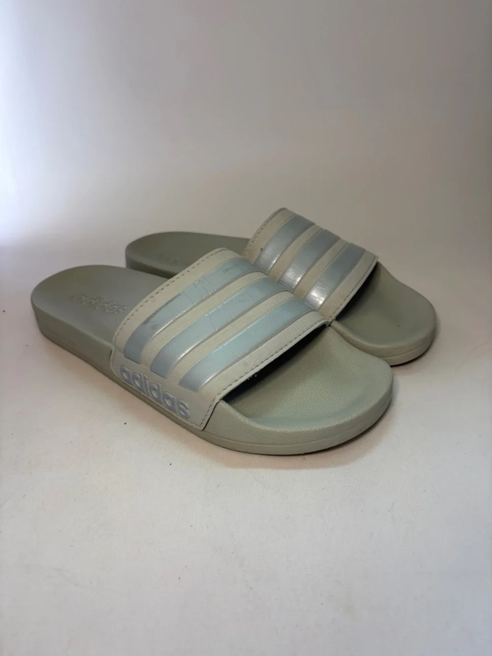 adidas Adilette Comfort Slides Men’s 8 Women’s‎ 10
